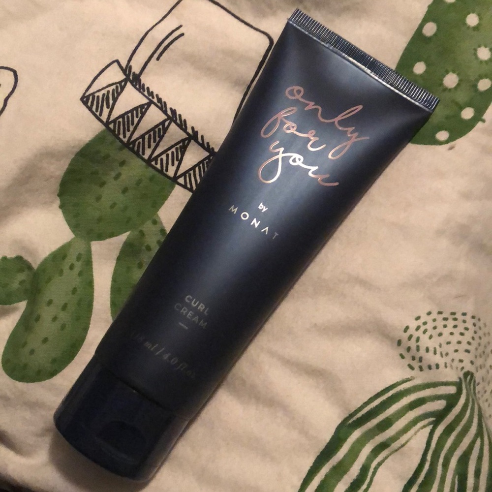 MONAT curl cream